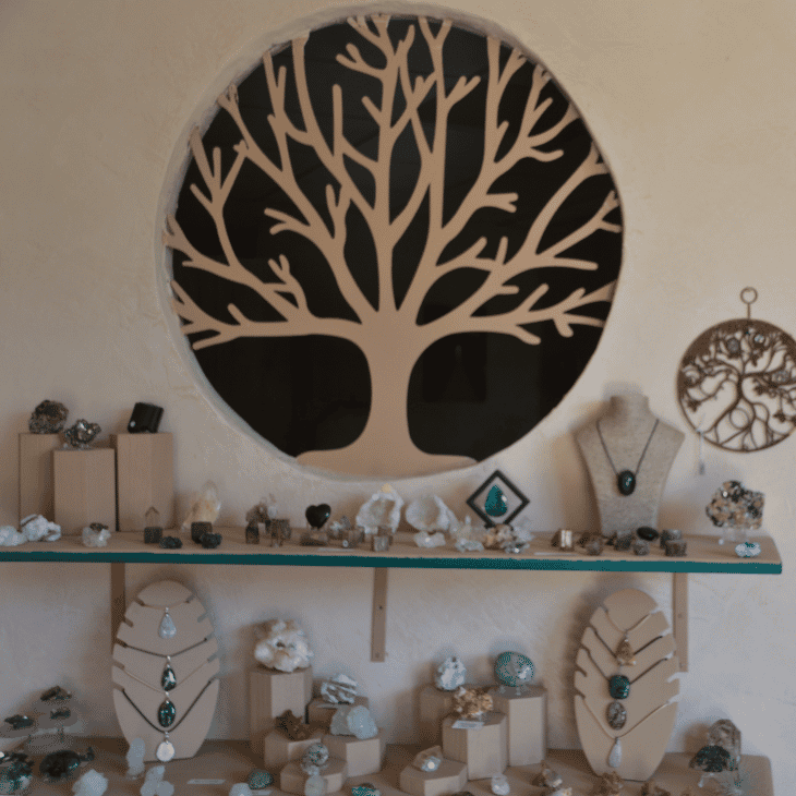 boutique de minéraux de collection, cristaux de qualité et pierres naturelle à Etival-clairefontaine, Vosges, proche de Saint-Dié des Vosges